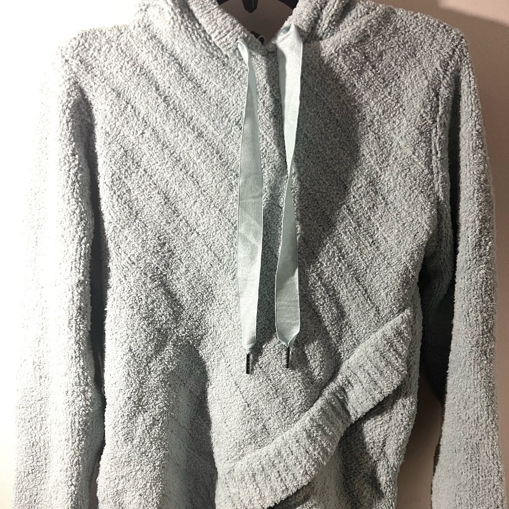 Simply Vera Vera Wang Medium Fluffy Sweatshirt (Gray White)